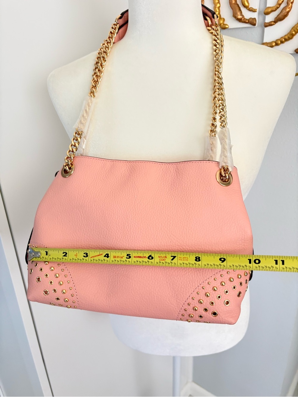 Michael Kors Pink Pebble Leather Shoulder Bag with Gold Chain Straps - Picture 6 of 7